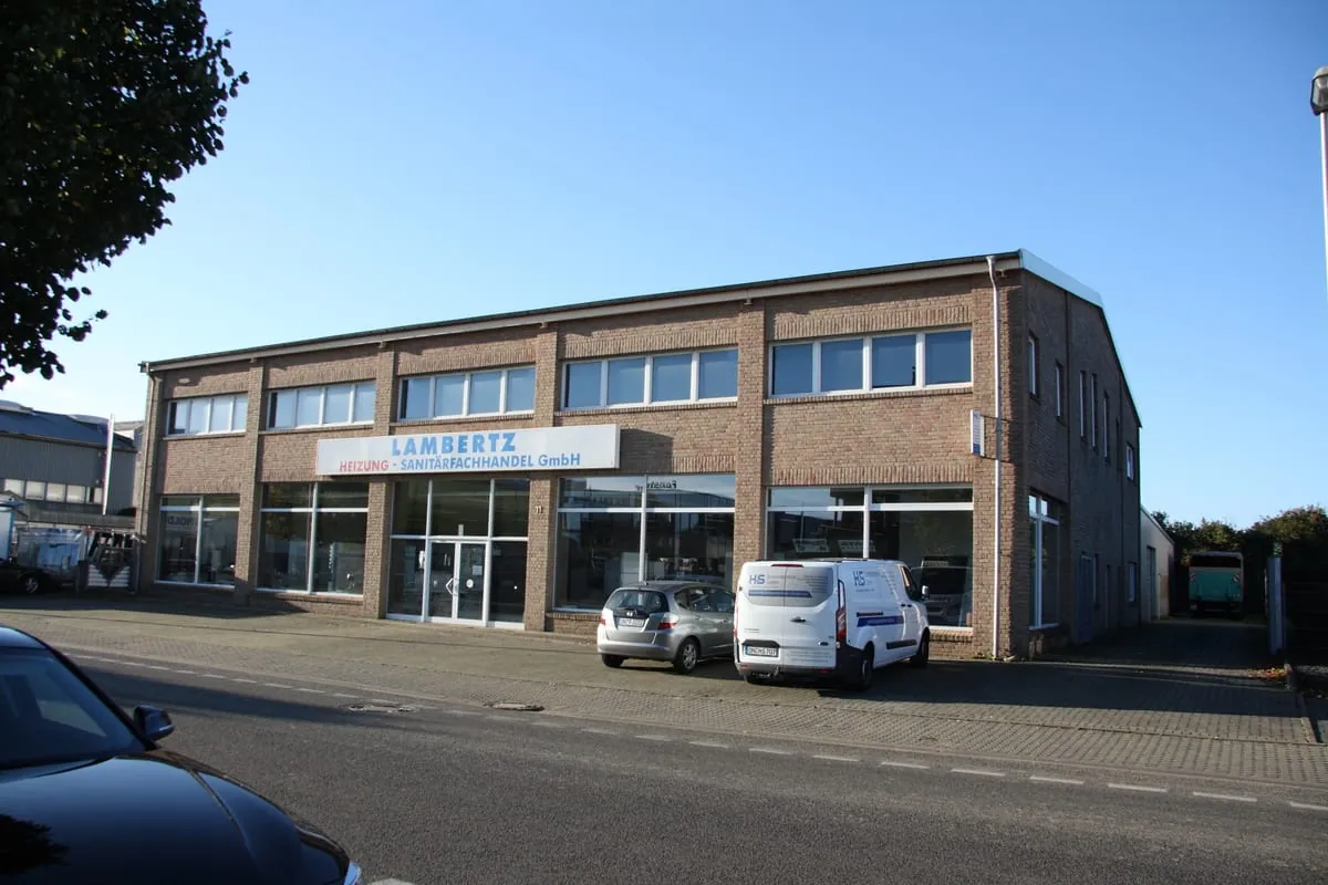 Lambertz: Ausstellungsgebäude zwischen Köln und Aachen zu verkaufen
