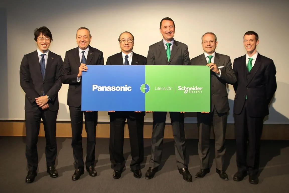 Panasonic und Schneider Electric entwickeln drahtlose Interface-Lösung