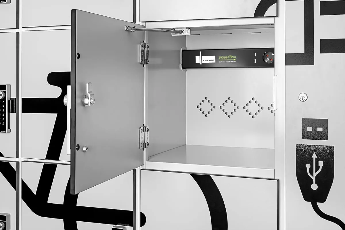 Schließfächer von Kemmlit mit Strom