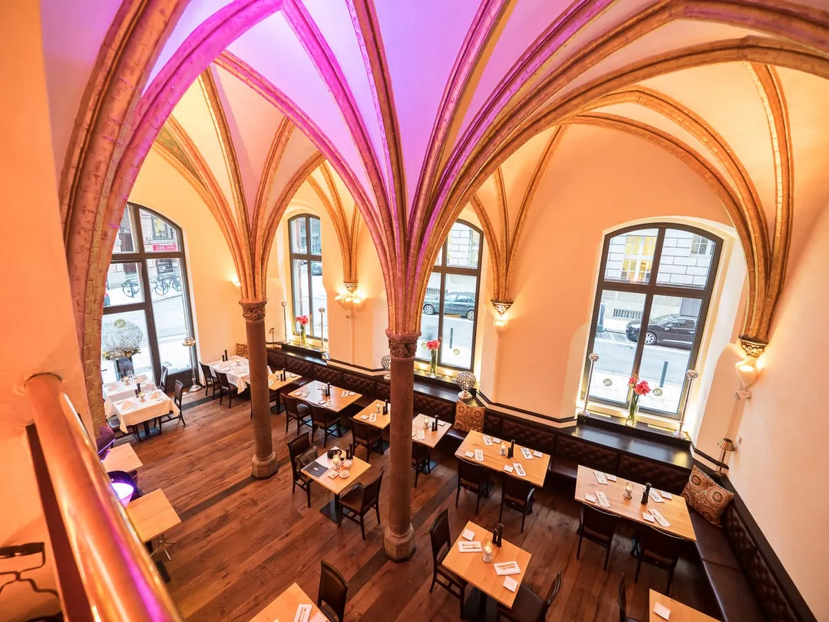 Villeroy & Boch stellt Sanitäranlagen für Restaurant „Zum Alten Rathaus“ in Hamburg