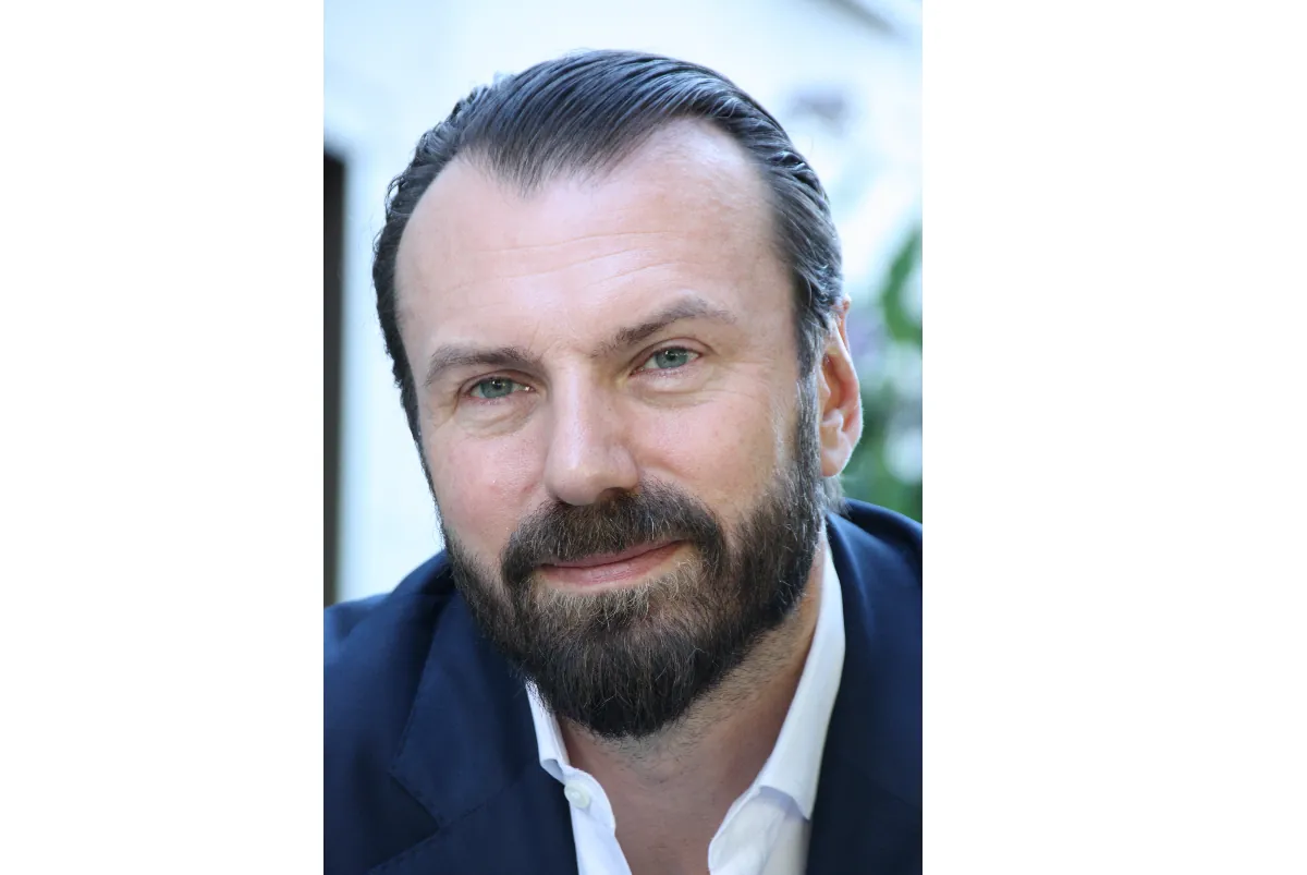 Düker: Oliver Kraxner ab Juli alleiniger Geschäftsführer