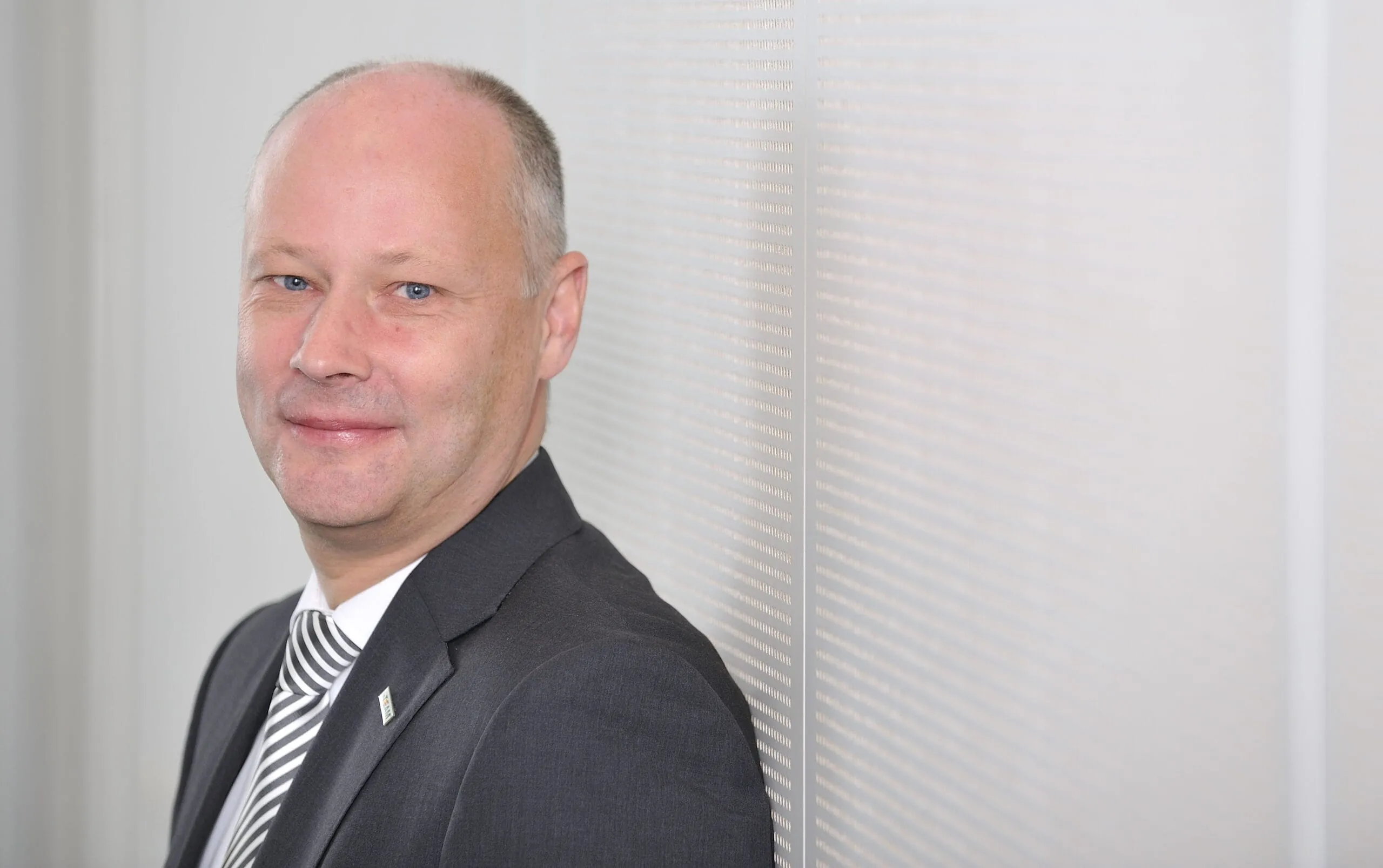 Christoph Feil in Geschäftsführung der Etris Bank