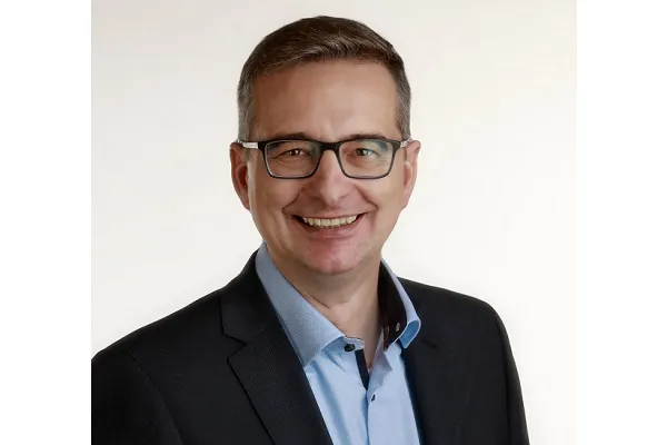 Neue Geschäftsführung der Industrievertretung POMA