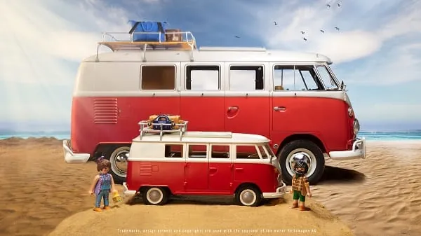 VW-Bulli erstmals auch als Playmobil-Miniatur erhältlich