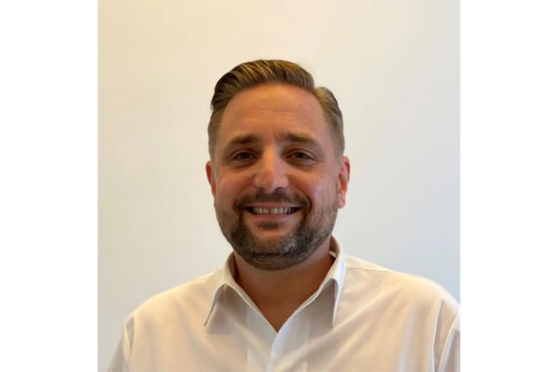 IV Produkt wächst weiter mit Verstärkung im Vertrieb