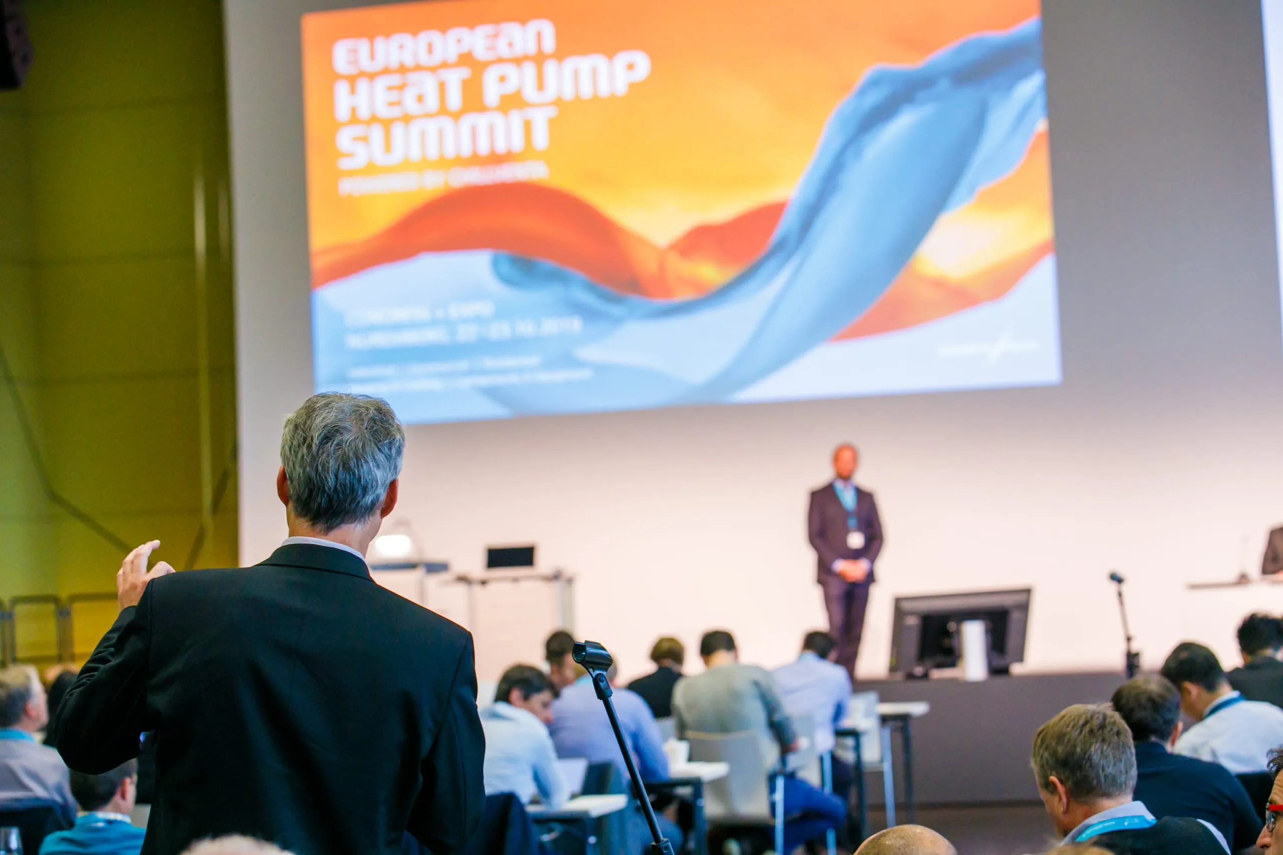 European Heat Pump Summit 2021 startet live vor Ort