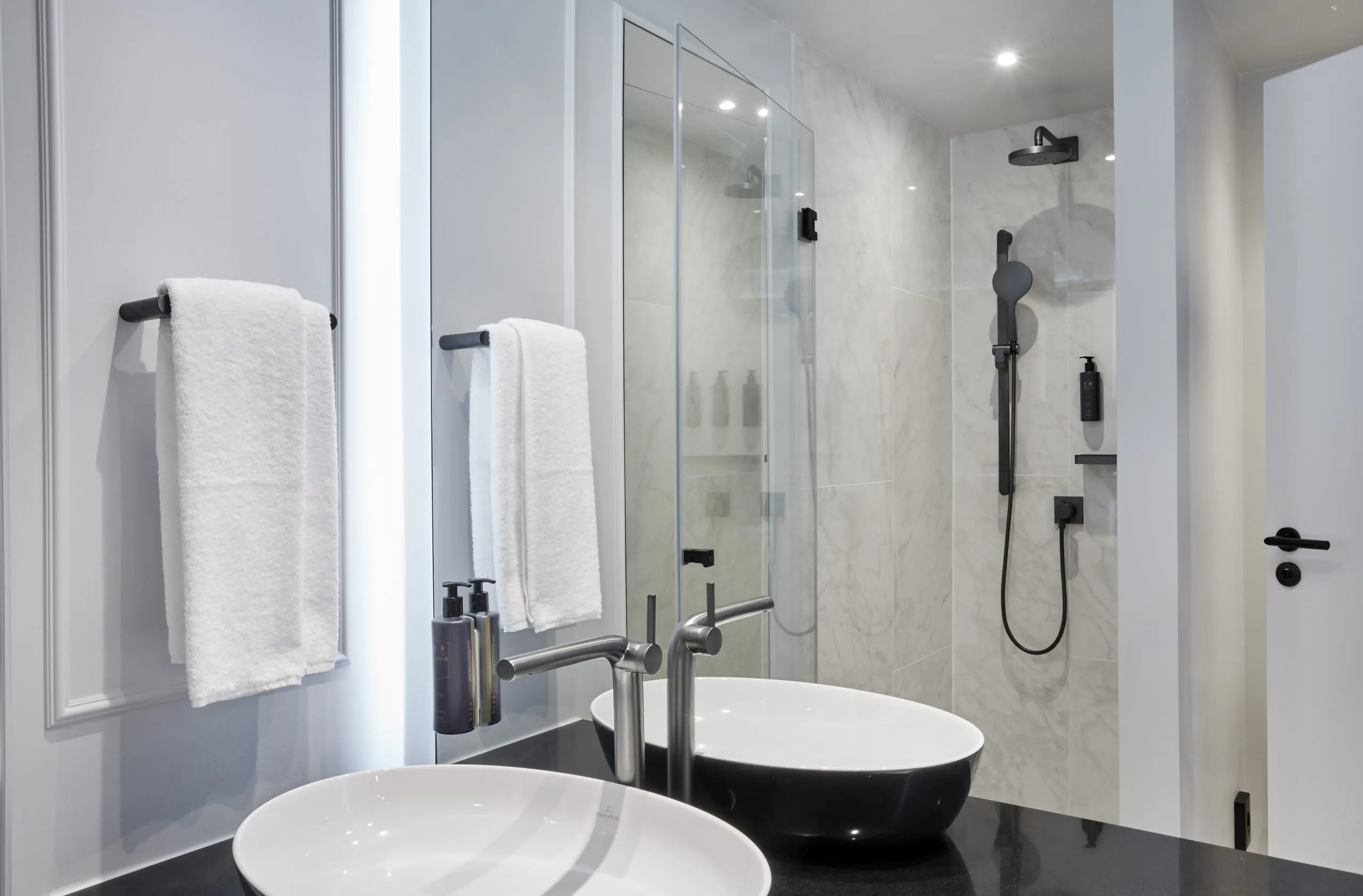 Keuco setzt Akzente in den Bädern von Luc Berlin