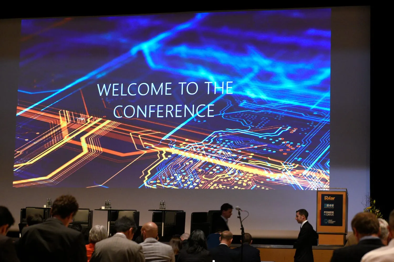 Vier Konferenzen auf der The smarter E Europe