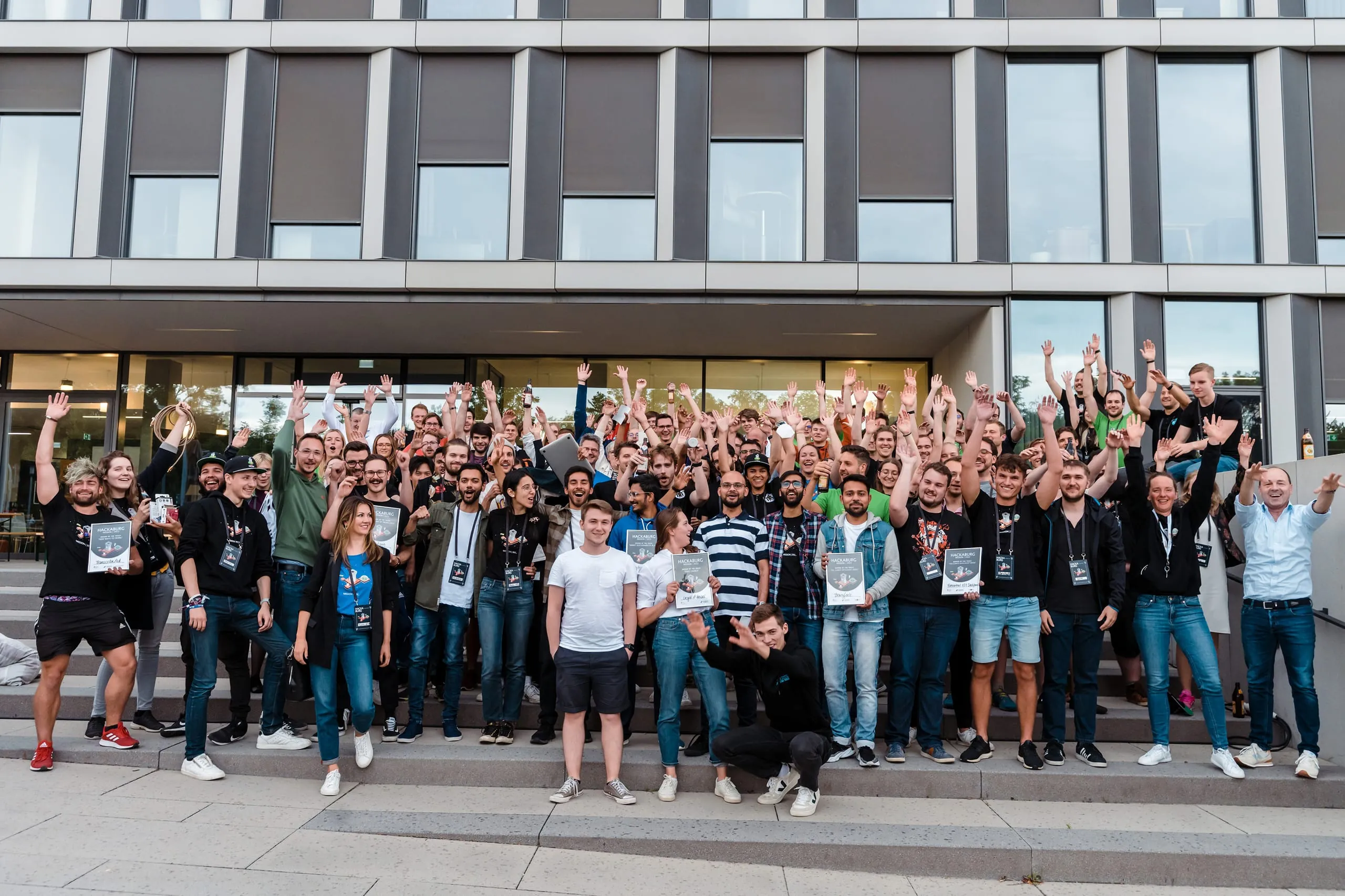 Mission Zukunft: Wolf-Premiere auf der „Hackaburg 2022“