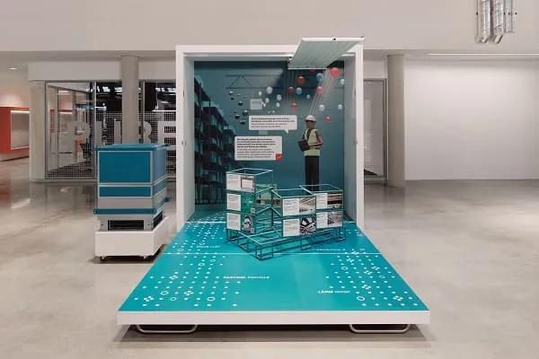 Die Pop-ups im Markenerlebnisraum von Zehnder zeigen Wohnumfelder sowie Arbeitsumgebungen