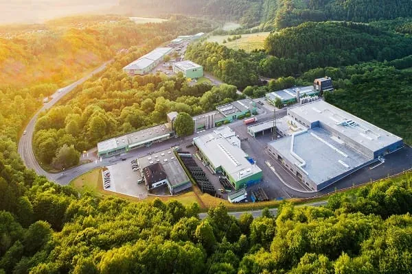 Aquatherm schlie&szlig;t seinen Fertigungsstandort in Radeberg und verlagert Produktion und Logistik an den aquatherm-Hauptsitz in Attendorn.