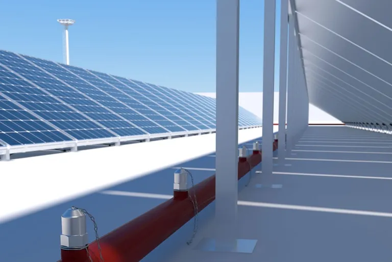 PVProtect von Minimax zum Schutz von Dachflächen mit Photovoltaikanlagen: Speziell entwickelte PV-Düsen sorgen mit ihrer gezielten Anordnung für ein flächendeckendes Sprühbild.