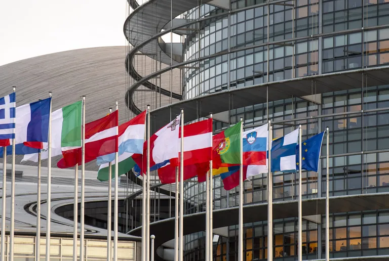 Das EU-Parlament hat am 16. Januar 2024 strengere Vorgaben f&uuml;r F-Gase gebilligt.