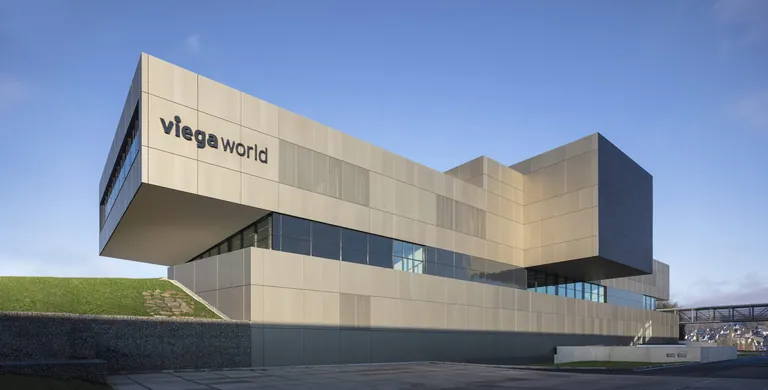 Das Viega Seminarcenter &bdquo;Viega World&ldquo; ist als virtuelles Modell integral mit der Arbeitsmethodik BIM geplant und wurde w&auml;hrend der Realisierung an den BIM-Modellen konsequent digital dokumentiert. 