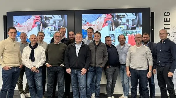 Die Gesch&auml;ftsf&uuml;hrer der einzelnen Betriebe der HomeServe-Gruppe tauschen bei regelm&auml;&szlig;igen Treffen Erfahrungen aus.