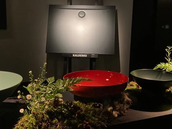 Mit seinem &bdquo;Bath[o]philia&ldquo;-Konzept will Kaldewei das Bad als R&uuml;ckzugsort f&uuml;r lebendige Momente voller Harmonie inszenieren.