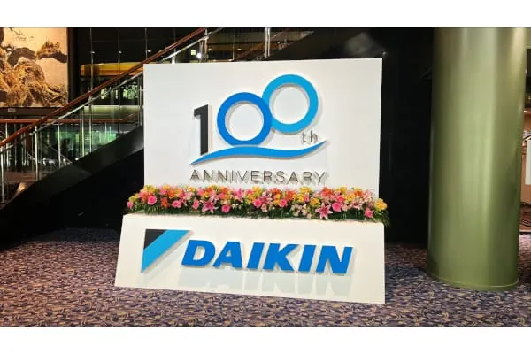 Daikin feiert 100. Geburtstag: Die zentrale Festveranstaltung fand in der Symphony Hall in Osaka statt.