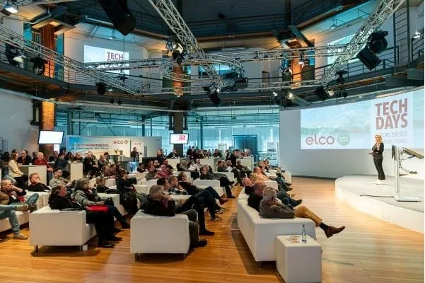 Die Bedrohung und gleichzeitig auch die Chancen, die dem Klimawandel innewohnen brachte TV-Wettermoderatorin Claudia Kleinert bei den Elco Tech Days in Essen zur Sprache.