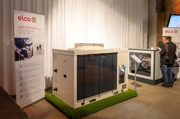 Elco bietet neben Wärmepumpen für Einfamilienhäuser auch Systemlösungen für Gewerbe und Industrie. Die Teilnehmerinnen und Teilnehmer der Elco Tech Days konnten sich direkt bei den Fachleuten von Elco umfassend über diese Lösungen zu informieren.