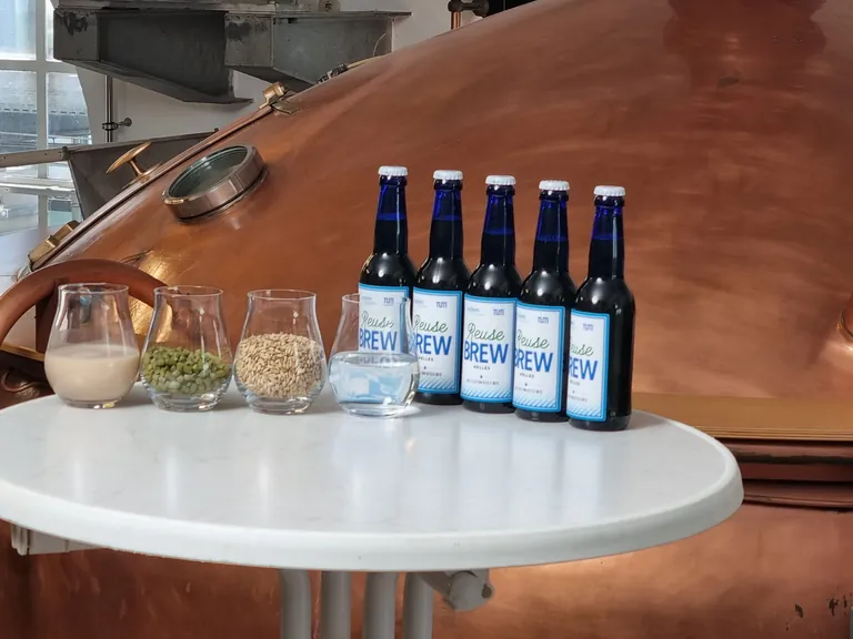 Als eine L&ouml;sung gegen Wasserknappheit pr&auml;sentiert Xylem auf der IFAT das Reuse Brew. Das Bier wird aus aufbereitetem Abwasser gebraut.