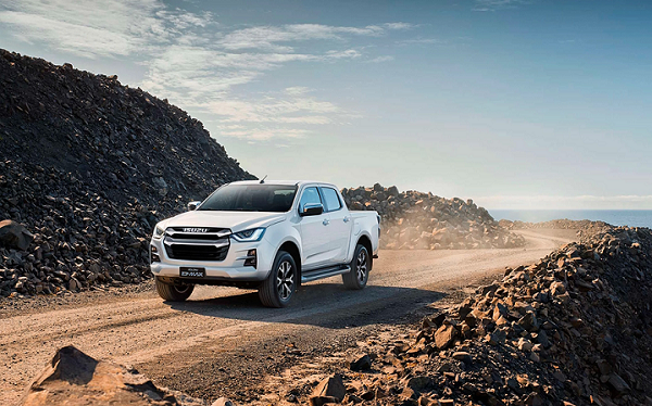 Im Rahmen der Prämienaktion bekommen Handwerksbetriebe 23 % Nachlass auf die Isuzu D-Max Modelle LSE und V-Cross.