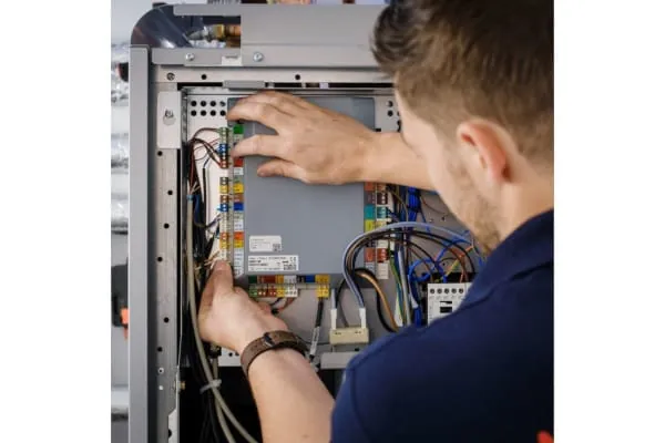 Die Nachwuchskr&auml;fte werden im Rahmen des Jungmeister Programms u. a. durch exklusive Services, Schulungen und Tools unterst&uuml;tzt.