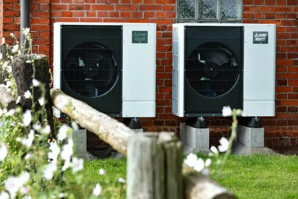 Mitsubishi Electric bietet vom Einfamilienhaus &uuml;ber den Geschosswohnungsbau bis hin zu gewerblichen und industriellen Objekten das ben&ouml;tigte Komplett-Spektrum an f&ouml;rderf&auml;higen W&auml;rmepumpen mit wenigen Kilowatt bis hin zu mehreren Megawatt Heizleistung.