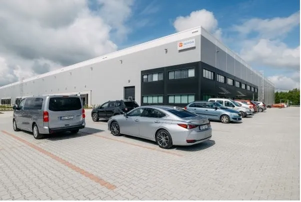 Die neu er&ouml;ffnete Produktionsst&auml;tte mit Lagerr&auml;umen der Taconova Production s.r.o. im Garbe Park bei Bor&scaron;ov, Tschechien.