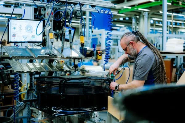 ebm-papst richtet das Kerngeschäft mit den Segmenten Luft- und Heiztechnik auf Wachstum aus.