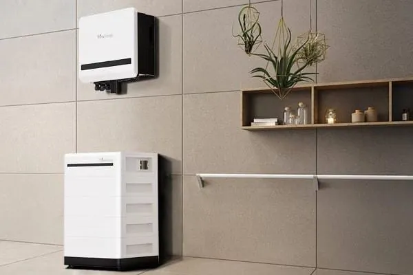 Heimspeicherl&ouml;sung Nexeos mit Batterie und Wechselrichter