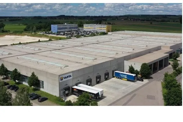 Varta-Werk in Neunheim: Die neue Produktionslinie in Ellwangen schafft 120 neue Arbeitsplätze und stärkt regionale Wirtschaft Ellwangen.
