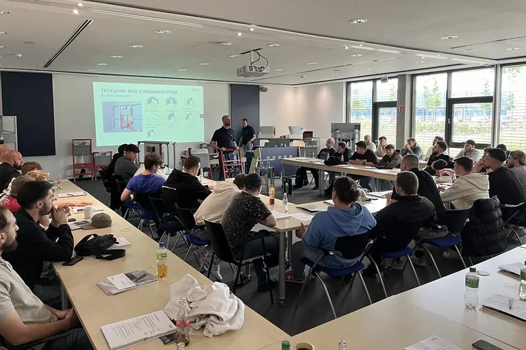 Die praxisnahen Vorträge der Tece Azubi-Woche stießen bei den Teilnehmern auf großes Interesse.