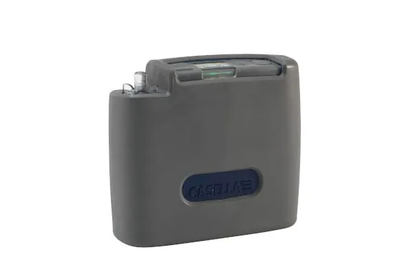 Der Lieferumfang der kompakten Apex2 Luftprobenahmepumpe umfasst einen 1 m langen Schlauch, sowie eine graue Schutzh&uuml;lle.