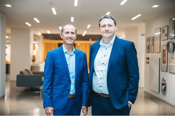 Markus Maedje, Vertriebsleiter International bei Bette; Tobias Mehlsam, Leitung Projektgesch&auml;ft National/International bei Bette (v. l.).