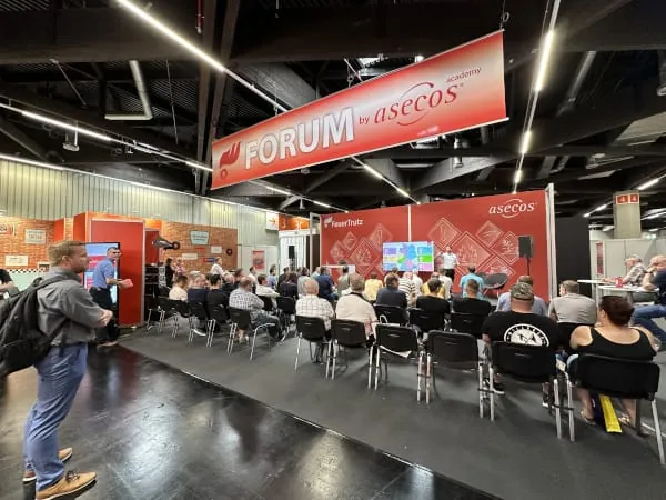 Auch das Rahmenprogramm, hier das Forum by asecos academy, wurde sehr gut angenommen.