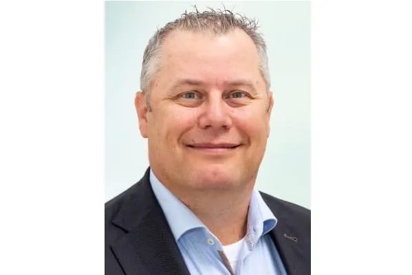 Seit 1. Juni 2024 ist Marco Ott der neue Regionalleiter Ost bei der Gr&uuml;nbeck Wasseraufbereitung GmbH und &uuml;bernimmt f&uuml;r f&uuml;nf Gr&uuml;nbeck-Vertretungen und -Niederlassungen die Verantwortung.