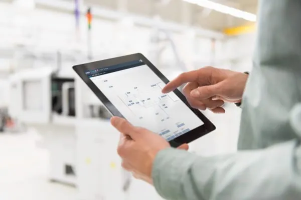 Im neuen EnergieCampus setzen die Stadtwerke Stuttgart und Siemens neueste bedienbare Verfahren der Geb&auml;ude- & Raumautomation, IoT-Sensorik zur Beleuchtungssteuerung, des Asset-Trackings sowie der Brandschutz- und Sicherheitstechnik ein.