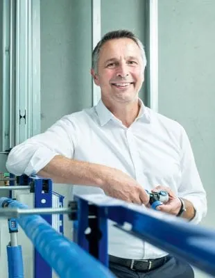 J&uuml;rgen Dewald, seit 2009 Vertriebsleiter Technik Deutschland bei der Geberit Vertriebs GmbH, geht zu Ende September 2024 in den Ruhestand.