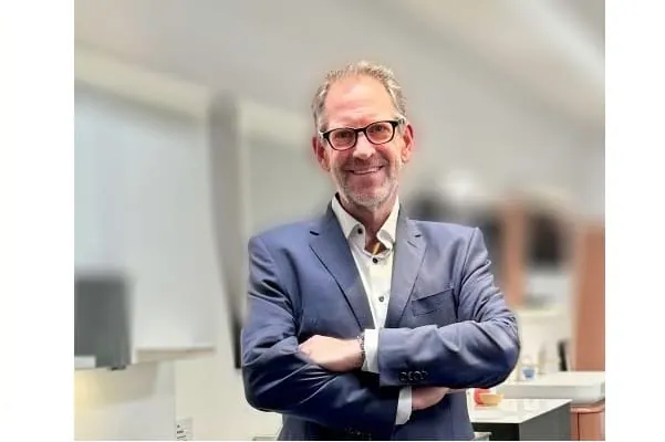 Marc-Oliver Gliss ergänzt seit dem 1. Juli 2024 als Finanzdirektor die Geschäftsführung von burgbad im kaufmännischen Bereich.