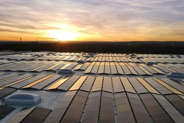Rheingas und Enviria gemeinsam für mehr PV-Strom in der Industrie