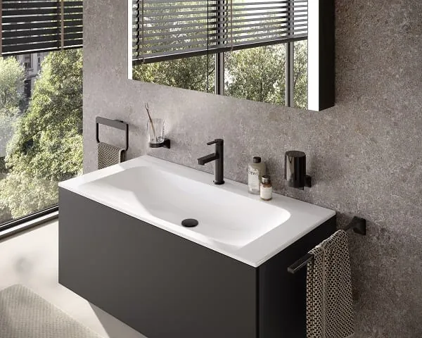 Beim Design der Accessiores der neuen Aveno-Serie folgte Keuco dem Vorsatz &bdquo;form follows function&ldquo;.