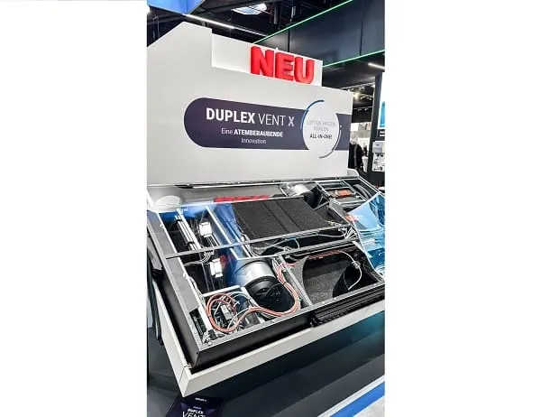 Mit Duplex Vent X pr&auml;sentiert Airflow auf der GET Nord ein dezentrales L&uuml;ftungsger&auml;t mit integrierter W&auml;rmepumpe und K&auml;ltemittel auf dem Airflow-Messestand in Halle A1.