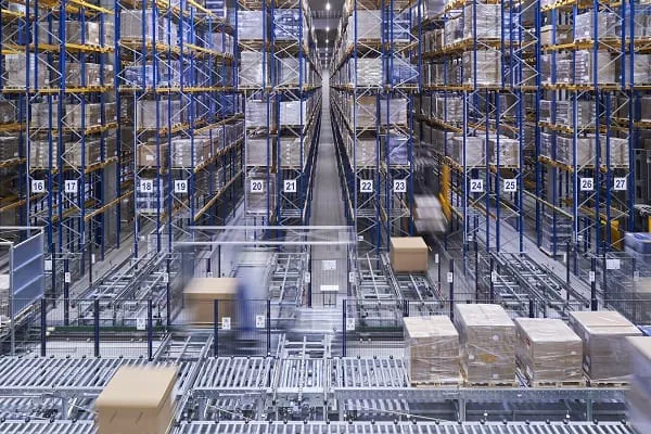 Die Erweiterung des Standorts Porta Westfalica um das 2022 er&ouml;ffnete Logistikzentrum war ein wichtiger Meilenstein f&uuml;r das Unternehmen.