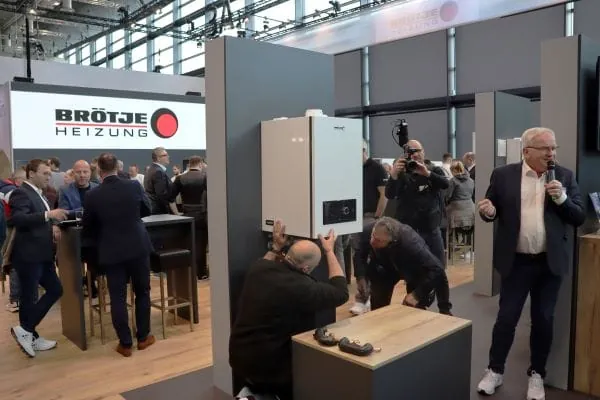 Auf der GET Nord in Halle A1 am Stand A1.342 freut sich das BR&Ouml;TJE Team auf interessierte Branchenpartner.