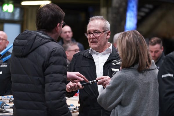 Geberit will mit seiner NahDran Tour 2025 erneut räumlich und inhaltlich nah dran sein am Tagesgeschäft von Installateuren.