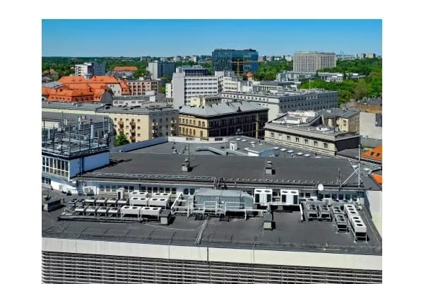 Klimaanlagen mit einer Kälteleistung von mehr als 12 kW müssen alle zehn Jahre energetisch inspiziert werden.