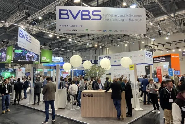Der BVBS-Gemeinschaftsstand bietet eine zentrale Plattform f&uuml;r den Austausch zu aktuellen Themen der Digitalisierung im Bauwesen.