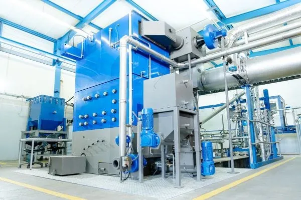 Unterschub Feuerungsanlage für die gestufte Verbrennung von Holz-Reststoffen im Technikum des Fraunhofer UMSICHT.