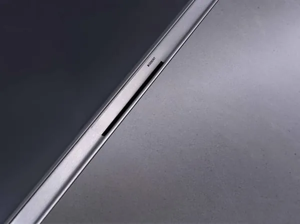 Die Geberit CleanLine20, CleanLine50 und CleanLine80 sind zus&auml;tzliche in einer L&auml;nge von 110 cm erh&auml;ltlich. Alle Varianten k&ouml;nnen individuell auf die Breite des Duschplatzes gek&uuml;rzt werden.