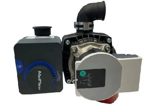 Pumpengruppe aus Kunststoff mit Pumpe, Mischer und Anschluss-Rohren